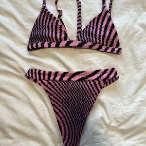 Skatie size M bikini set in Santa Cruz